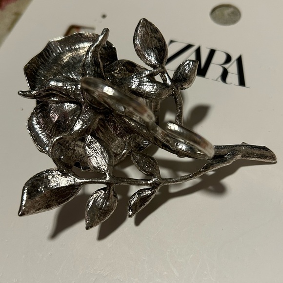 Zara Maxi Rose Double Finger Ring - Picture 4 of 6